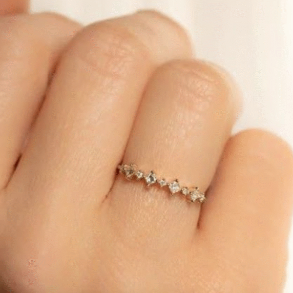Zirra Sparkle Zig-Zag Gold Ring - Image 2